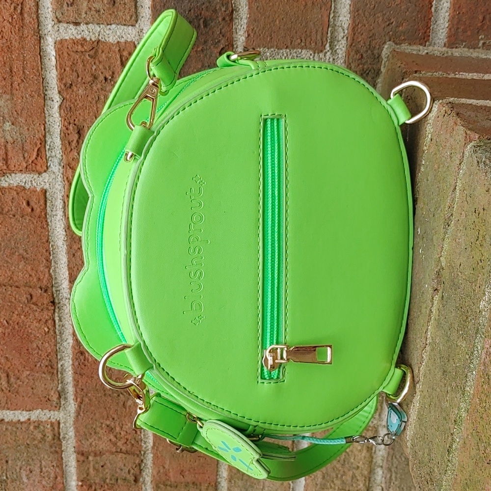 Blushsprout Froggie Ita Bag with Pins (836) - Picture 2 of 10